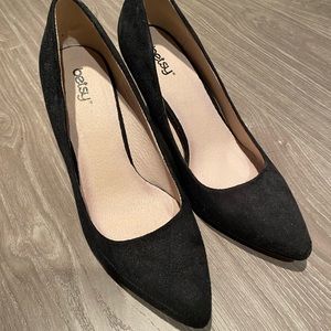 Black faux suede 3 “ high heels